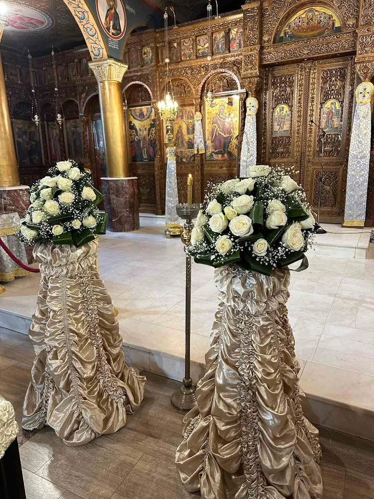 Στολισμός μνημοσύνου